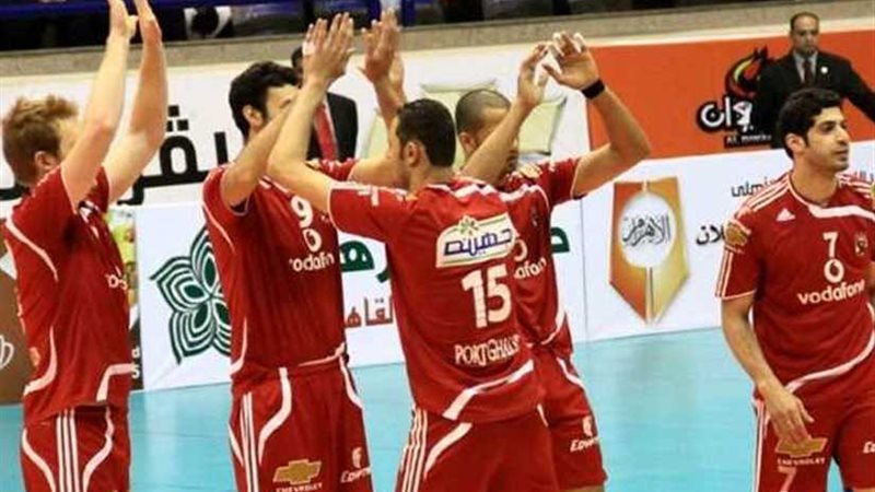 الأهلي يتوج بالبطولة