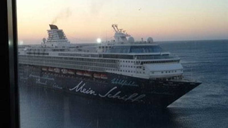 وصول وسفر 1952 راكبا