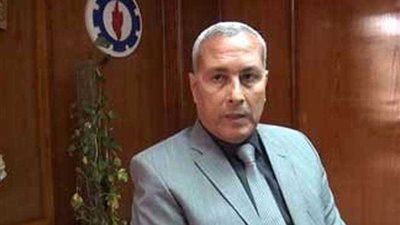 محافظ السويس يهنئ الأقباط بعيد القيامة بكنيسة (جنيفة)