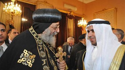 البابا تواضروس يستقبل وفدا من القبائل العربية للتهنئة بعيد القيامة