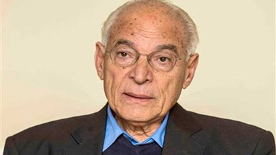 الباز: يجب استخدام طاقات الشباب في حل المشكلات (فيديو)