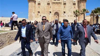 مسؤولو الإسكندرية يتفقدون الشواطئ والشلالات للاطمئنان على روادها