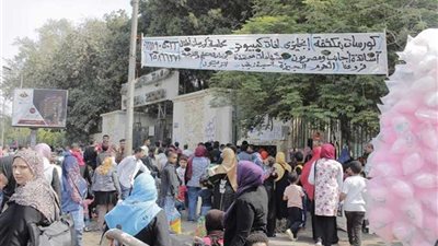 إقبال كثيف على حديقة حيوان الجيزة بشم النسيم (صور)