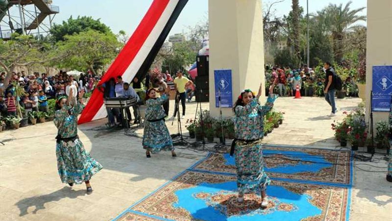 محافظ القاهرة: الناس