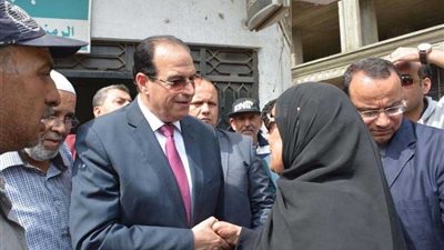 محافظ الدقهلية يوجه بتوفير مكان لصرف معاشات الكبار