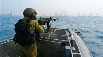 بحرية الاحتلال تستهدف الصيادين الفلسطينيين