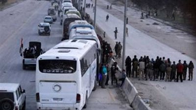 الدفاع الروسية: خروج أكثر من 3 آلاف مسلح وعائلاتهم من دوما خلال 24 ساعة