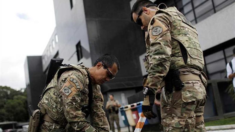 مقتل 20 إثر هروب