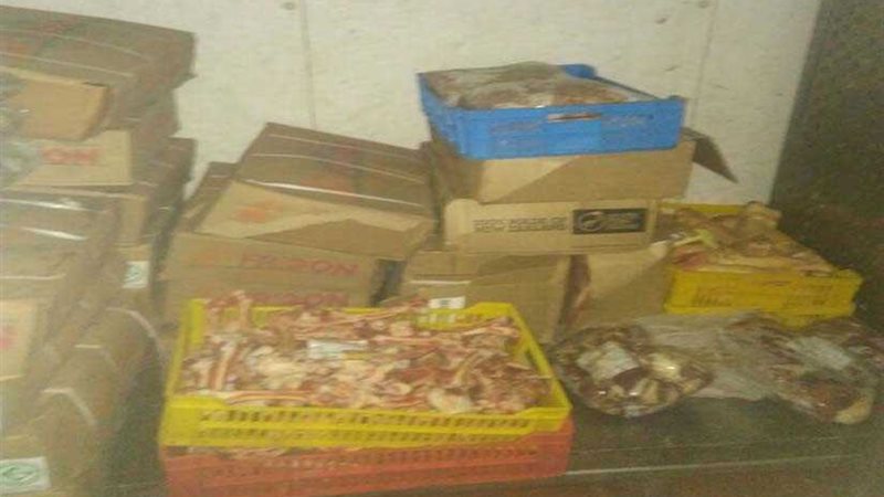 ضبط مواد غذائية مجهولة