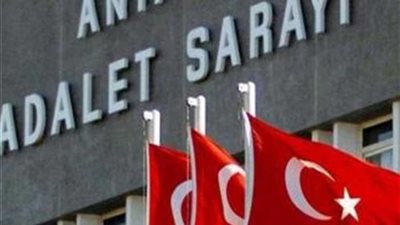 محكمة تركية ..السجن المؤبد على 21 شخصا بينهم قائد سابق بالجيش