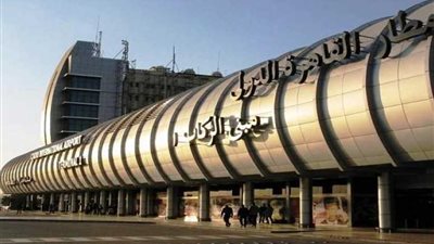 سلطات مطار القاهرة تسمح بدخول خبير سويسري دون تأشيرة