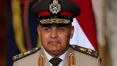 وزير الدفاع يلتقي الدارسين بالمعاهد التعليمية عبر شبكة الفيديو كونفرانس