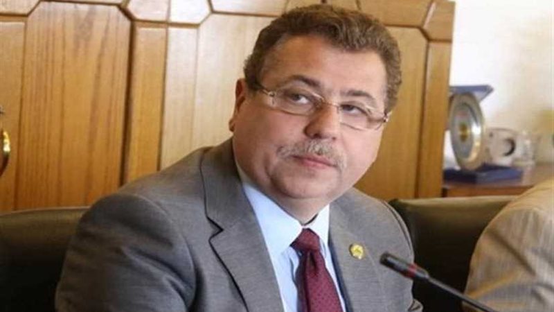 برلماني يطالب بموقف