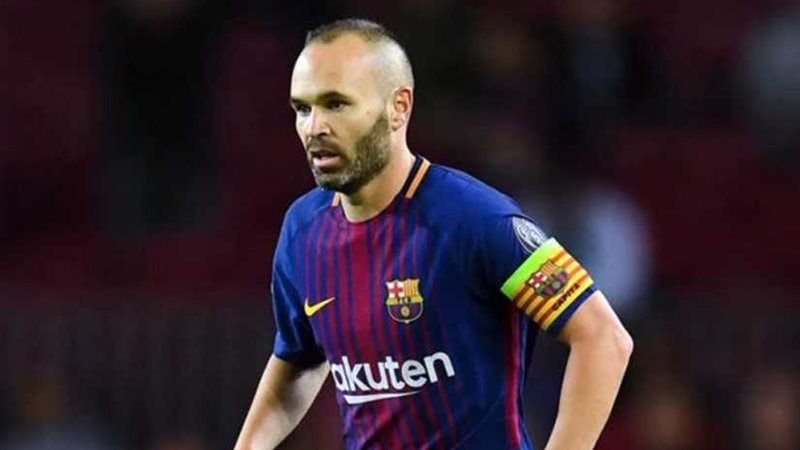 «إنيستا» يقرر الإعتزال