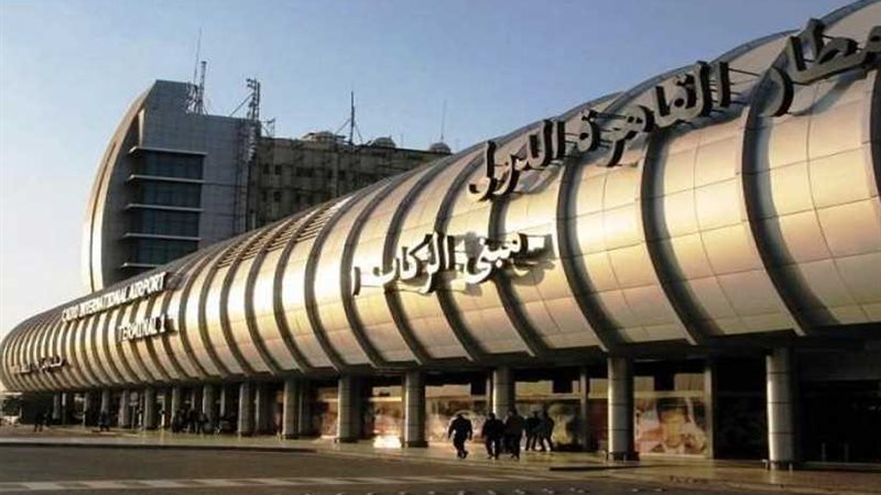 سلطات مطار القاهرة
