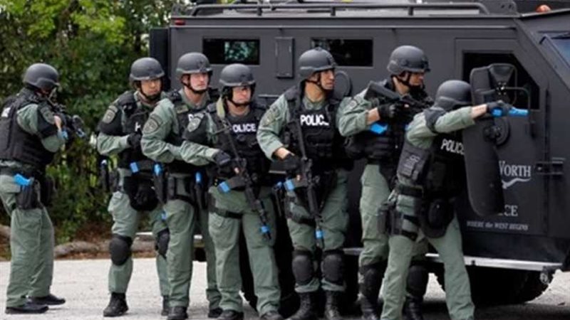 مقتل وإصابة 24 سجينا