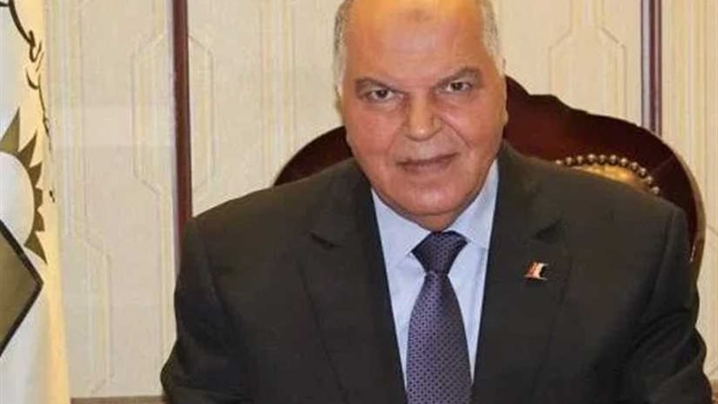 نقيب المعلمين يكرم