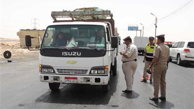 مدير أمن المنيا يتفقد نقاط التفتيش والحملات المرورية ومركز شرطة دير مواس