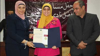 بالصور.. توزيع جوائز مسابقة أفضل نادي تكنولوجيا بقصور الثقافة