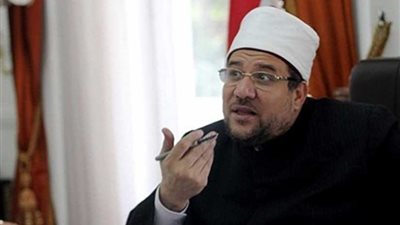 وزير الأوقاف : الوطن كرامة وأمان وشتان بين من يؤمن به ومن يتاجر بقضاياه