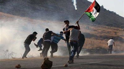 قبل بدء الجمعة الرابعة للعودة.. إصابة فلسطيني برصاص الاحتلال