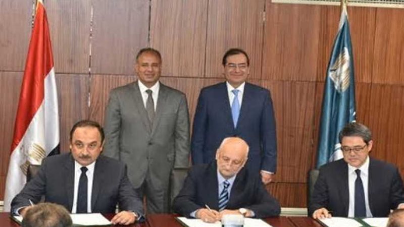 البترول تشتري حفارًا