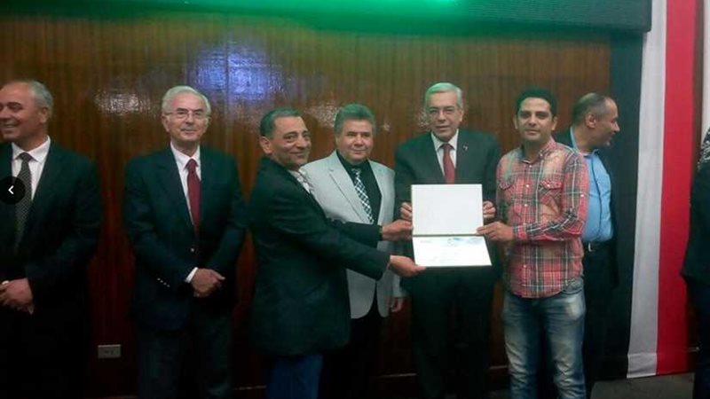 165 موقعا إلكترونيا