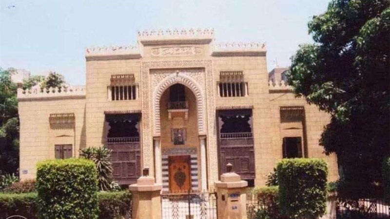 الآثار تنفي عرض قصر