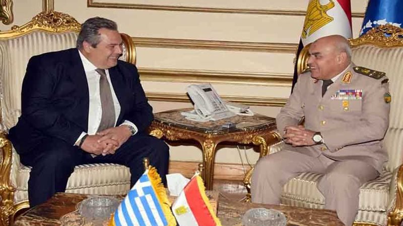 وزير الدفاع اليوناني: