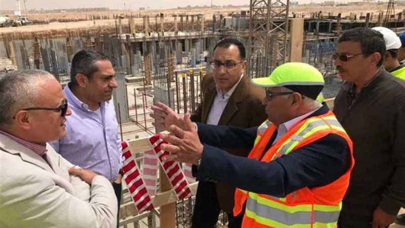 وزير الإسكان يتفقد