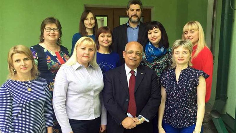 أستاذ بصيدلة المنصورة