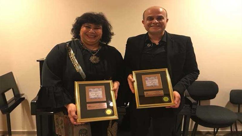 وزيرة الثقافة تتسلم