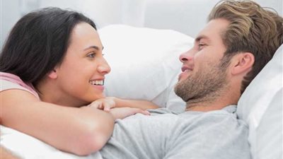 دراسة : ارتفاع معدلات السعادة بين الأزواج بعد 20سنة زواجًا