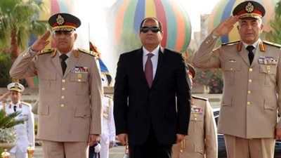 وزير الدفاع ورئيس الأركان يهنئان السيسي بذكرى تحرير سيناء