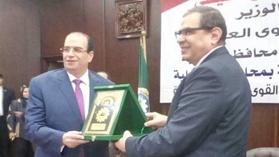 وزير القوى العاملة يصل الدقهلية لتوزيع شهادات 