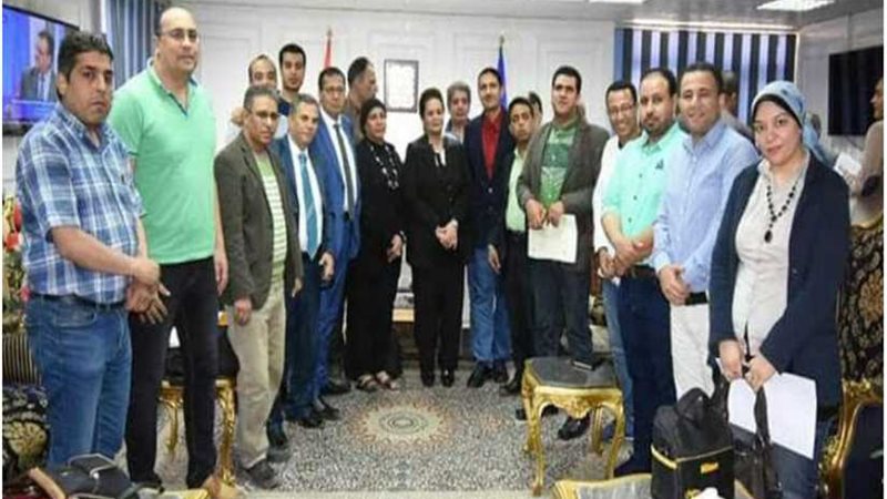 محافظ البحيرة تُشيد