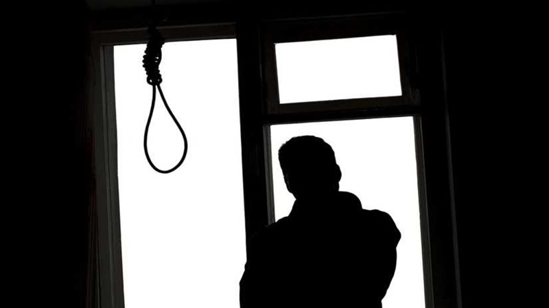 انتحار صاحب سوبر