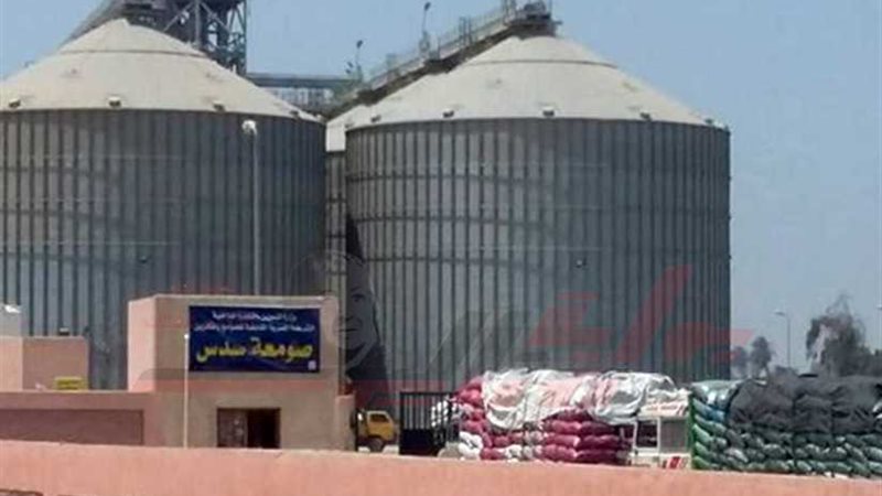 تكدس سيارات توريد