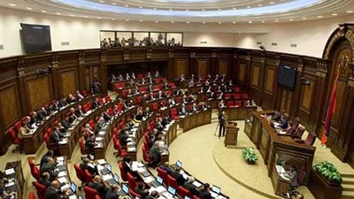 برلمان أرمينيا يختار رئيس الوزراء الجديد أول مايو