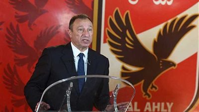 «الخطيب» يبدي انزعاجه من المانشيت المسيء للزمالك