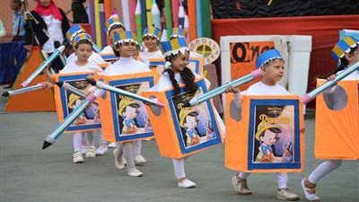 الاحتفال بتخريج الدفعة السادسة للتعليم التمهيدي بمدارس فضل (صور)