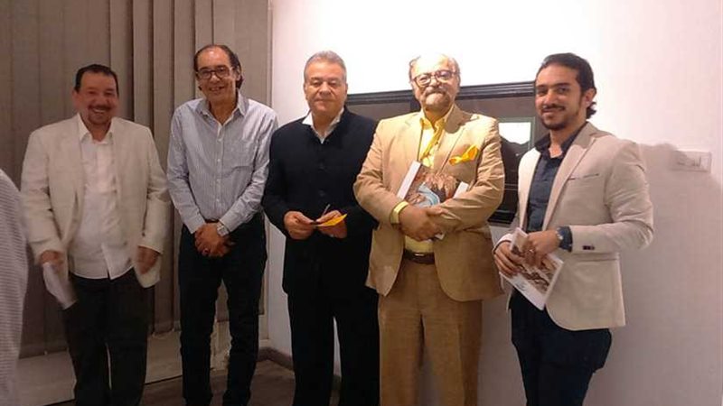 التشكيليون يحتفون