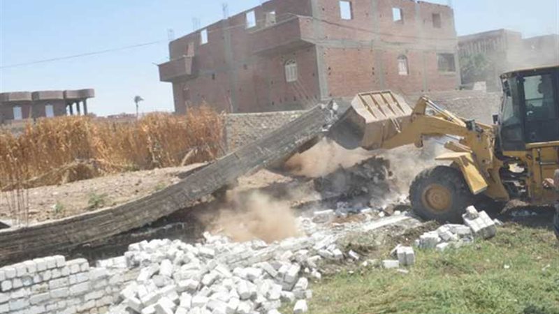 إزالة 33 حالة تعدٍ