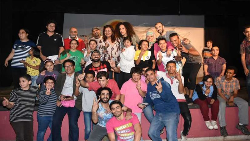 الشمس تحتفي بأعياد