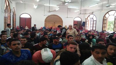 تكدس بقاعات 