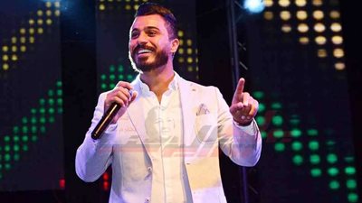 الأردني حسين السلمان يغني 