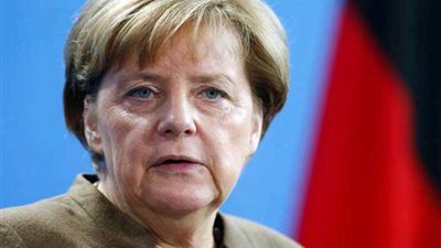 ميركل: يجب احتواء إيران وكبح جماحها في منطقة الشرق الأوسط