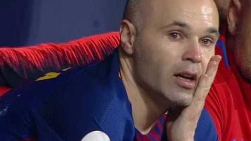 إنيستا يعلن رسميًا