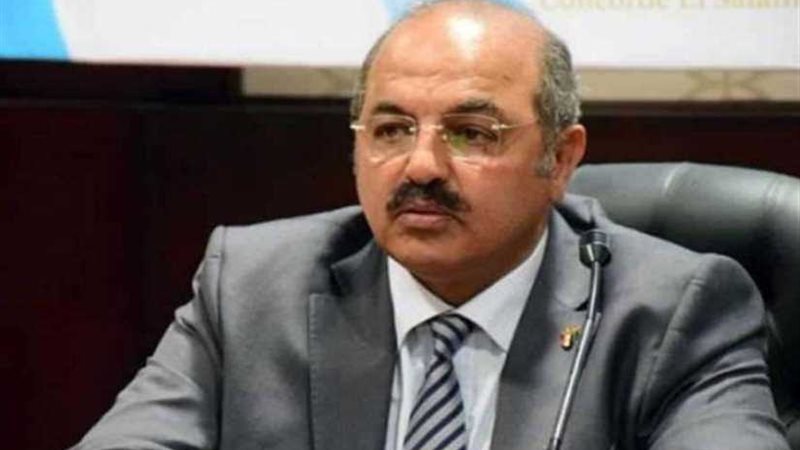 هشام حطب يهنئ القيادة