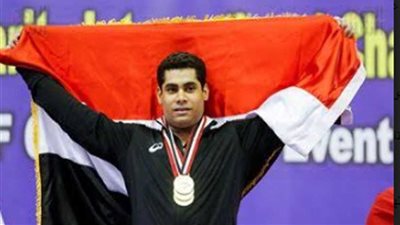 بطل رفع الأثقال الأوليمبي محمد إيهاب يحتفل بعيد ميلاده الـ30